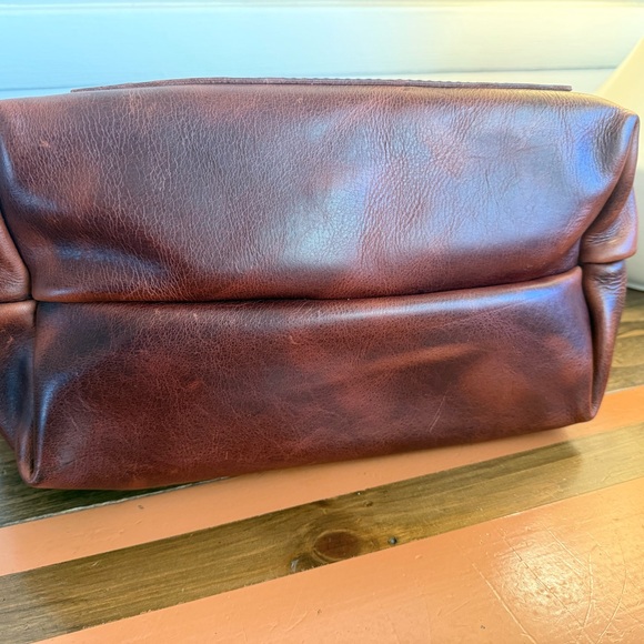 Portland Leather Goods- Large Tote in Lava - Picture 5 of 12